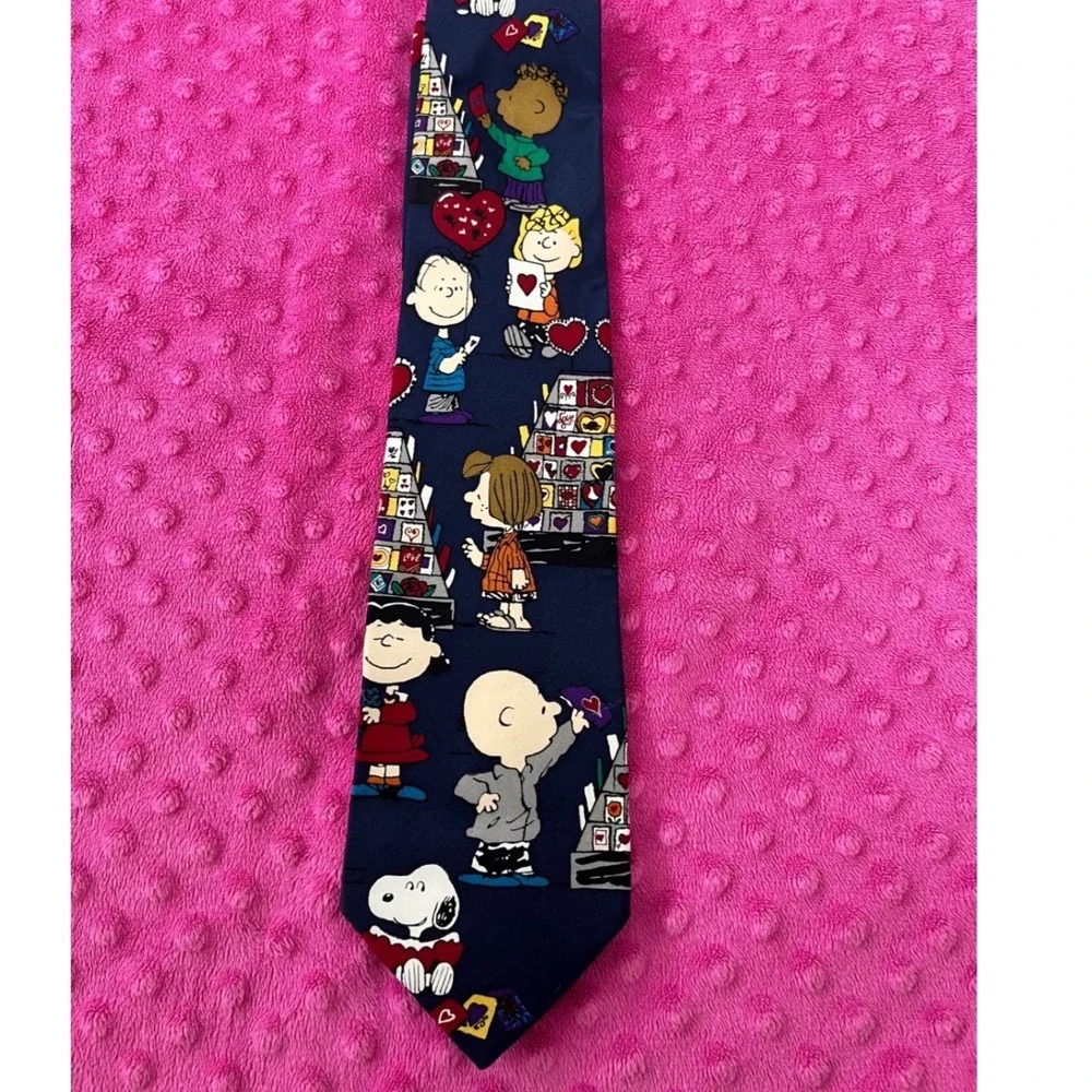 Peanuts Snoopy Charlie Brown Mens One Size Blue Excellent Valentine Silk Necktie